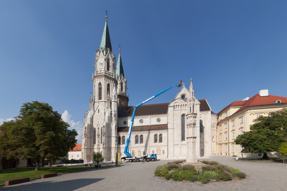 SKYperformance STEIGER T 900 HF von Felbermayr am Klosterneuburg