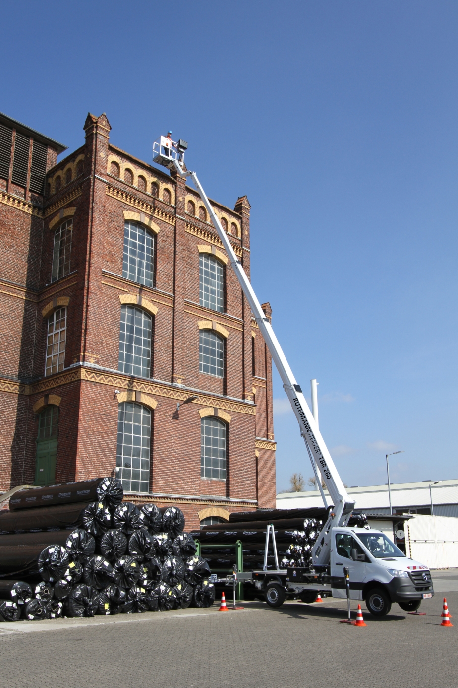 Der neue RUTHMANN STEIGER TBR 260 - Lkw-Arbeitsbühne