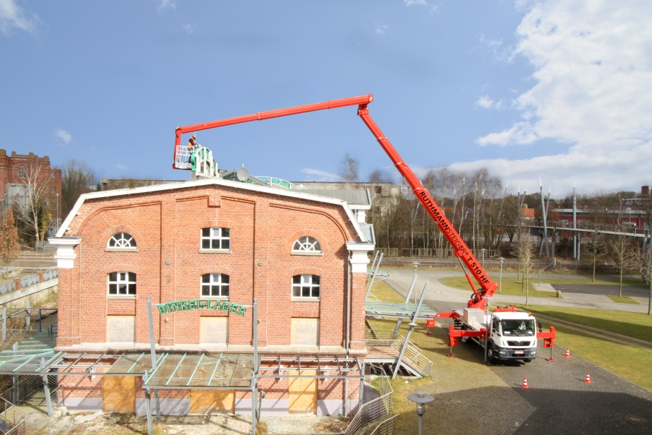 T_510_HF_LKW-Arbeitsbühne