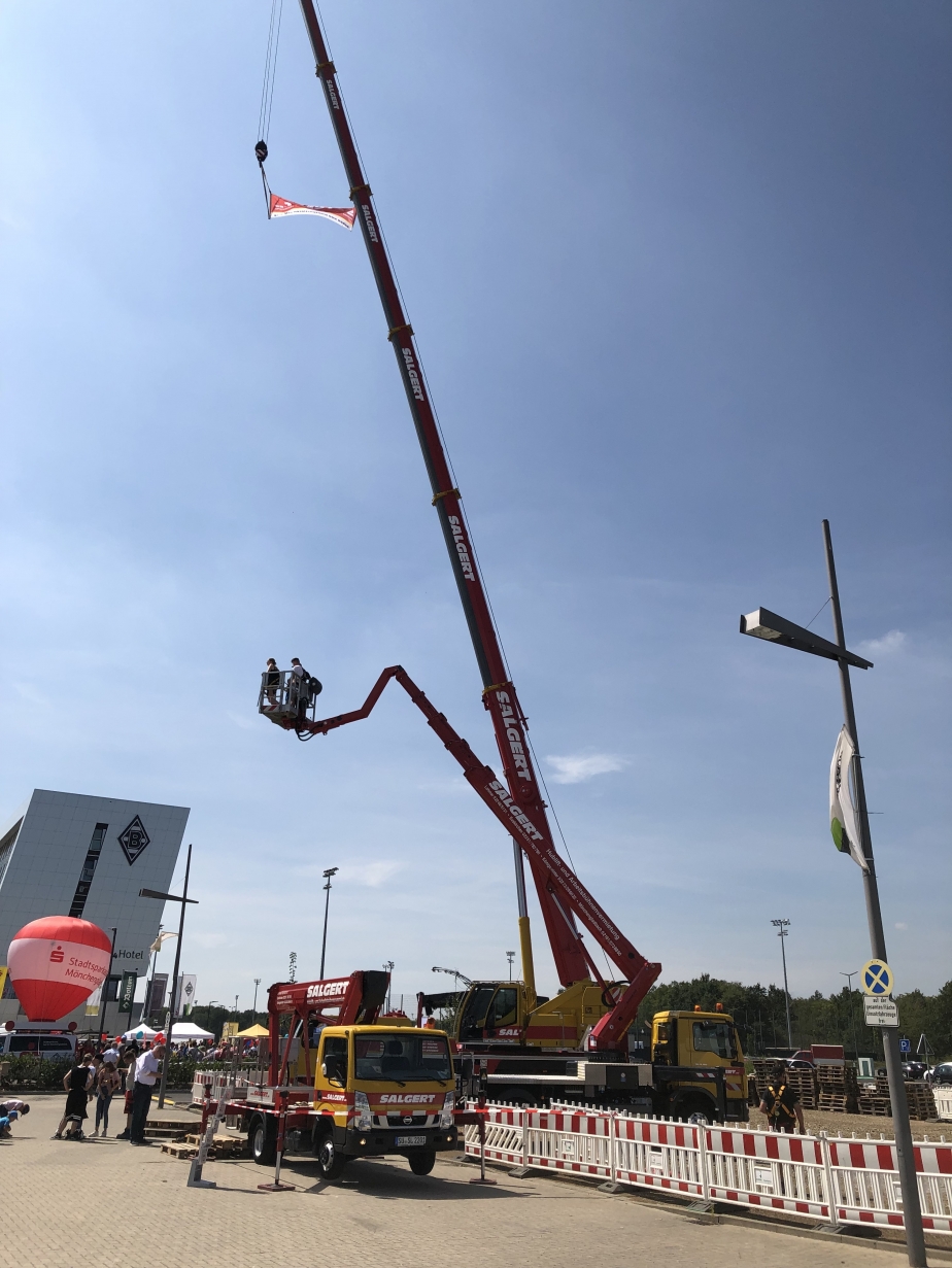 RUTHMANN STEIGER® vor Ort beim Familientag im Borussia-Park