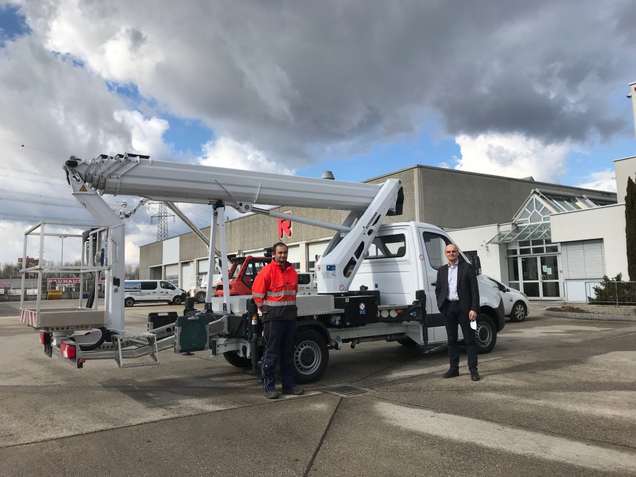 RUTHMANN STEIGER TBR 260 in weiß bei der Firma W. Reitinger