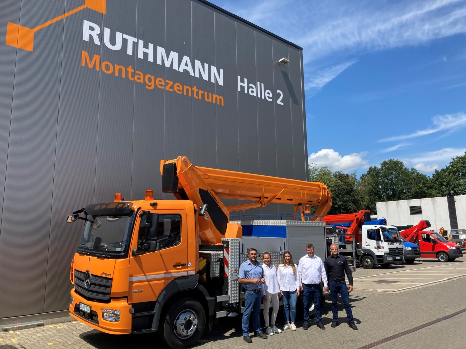 Die Firma Nieser ist stolzer Besitzer des ersten RUTHMANN STEIGERs T 300 XS HV12