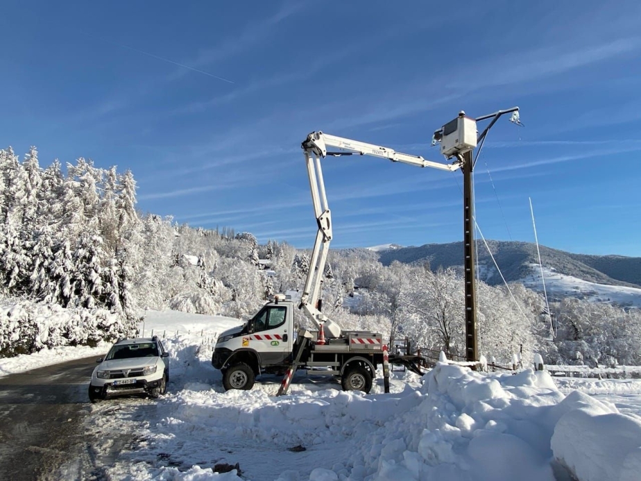 France Elévateur 192 ATL Arbeitsbühne im Schnee-Einsatz