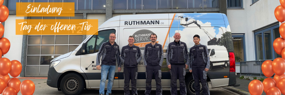 Einladung Tag der offenen Tür Leipzig Headerbild Team vor Serivcesprinter