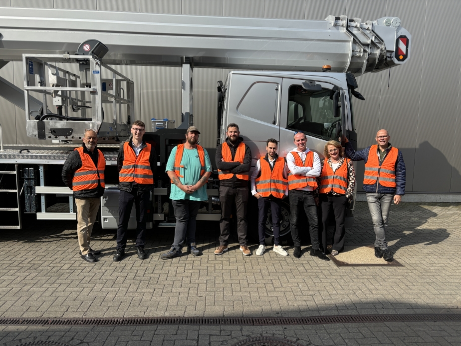 Übergabe des zweiten STEIGER T 570 HF an Oswalds Verhuur