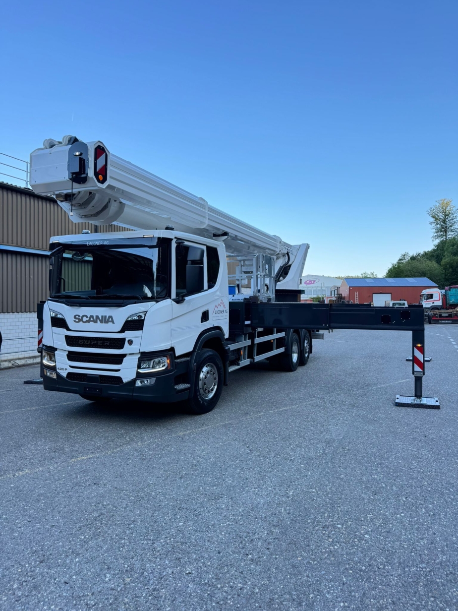 T 570 HF Übergabe an Firma Laggner AG