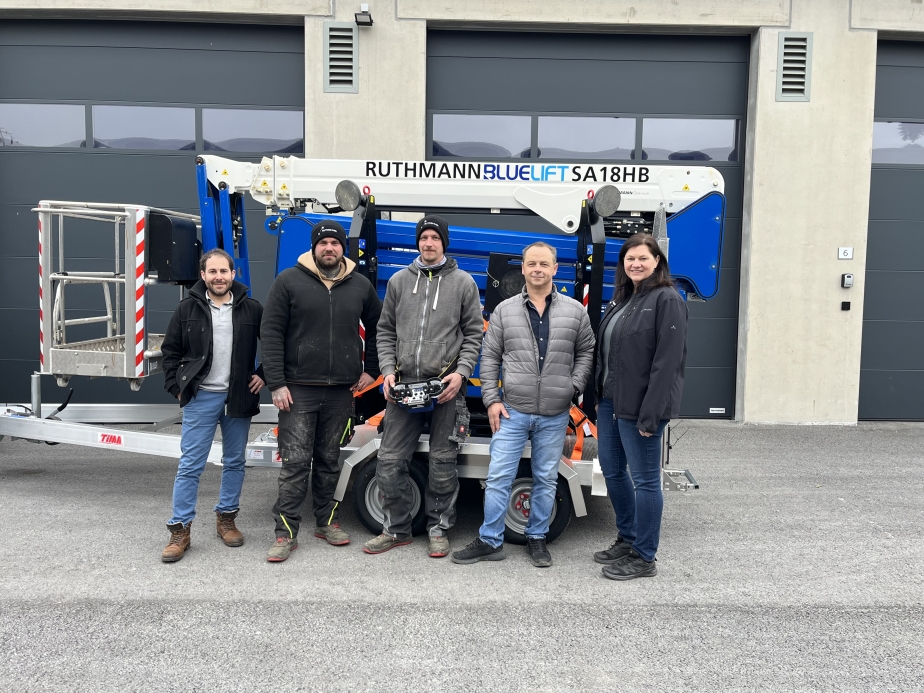 Jessica Wölkart (RMÖ) Übergibt an Altenburger GmbH